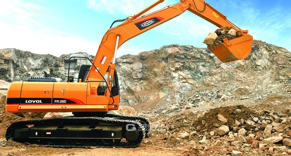 福田雷沃挖掘机fr260产品高清图-工程机械在线